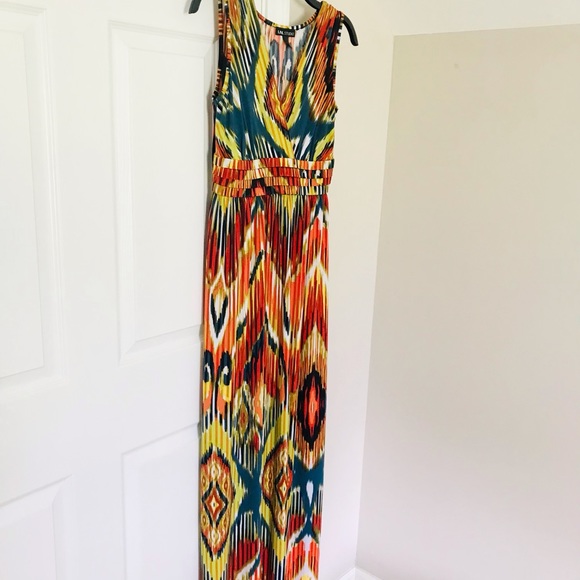 Gently Worn I.N. Studio V-Neck Sleeveless Maxi Dress Multi-Color Size 6 - Picture 2 of 9